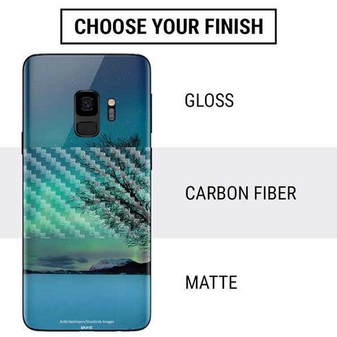 StockTrek Aurora Borealis over a lake in Norway Galaxy S9 Skin